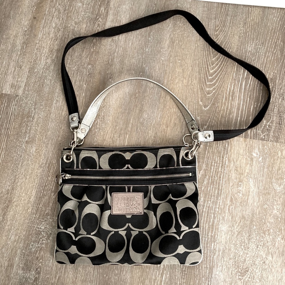 Coach purse/crossbody bag.